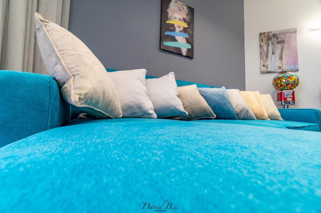 סוויטת אהבה מתוקה על הים-Sweet Love Suite On The Sea Bat Yam Exterior foto