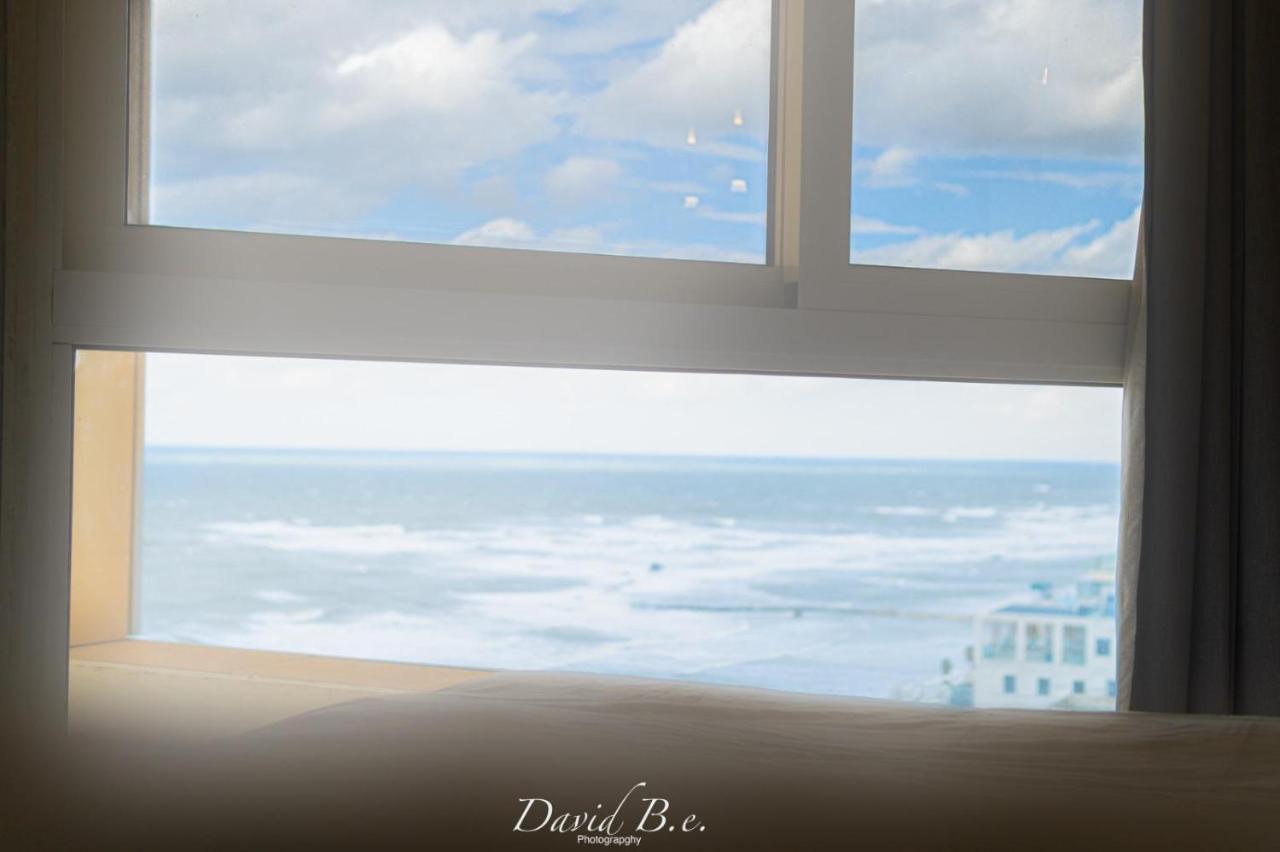 סוויטת אהבה מתוקה על הים-Sweet Love Suite On The Sea Bat Yam Exterior foto